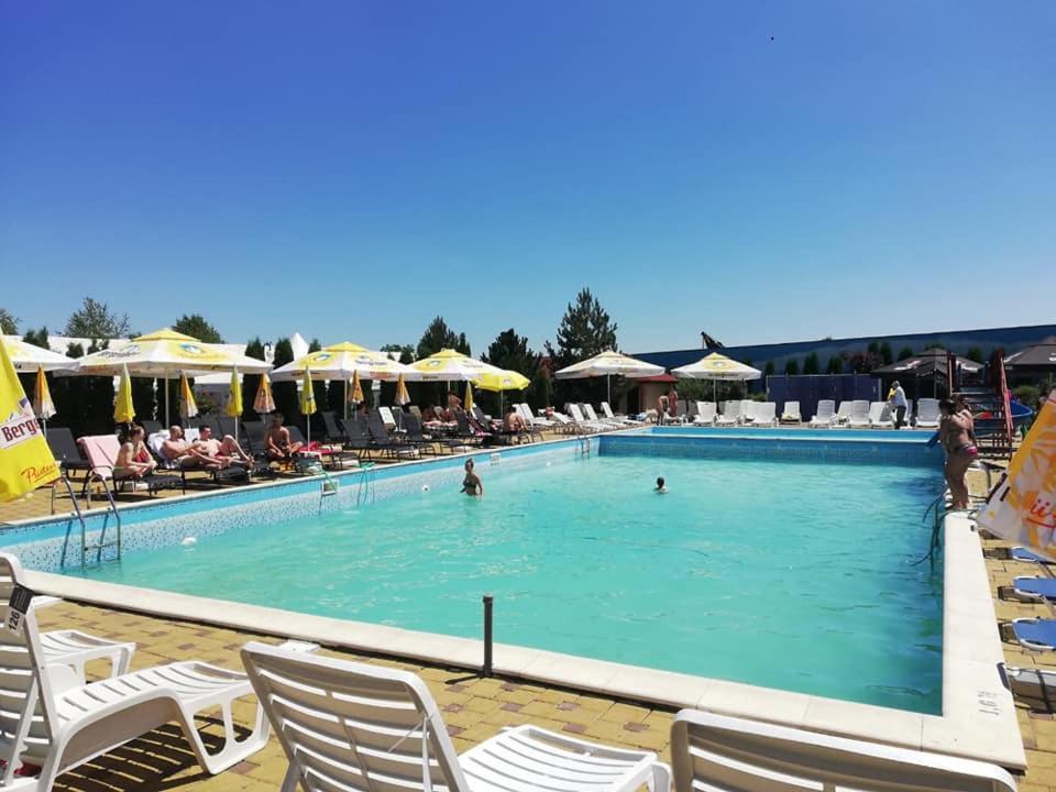 Aqua Party Hotel Victoria  Екстериор снимка