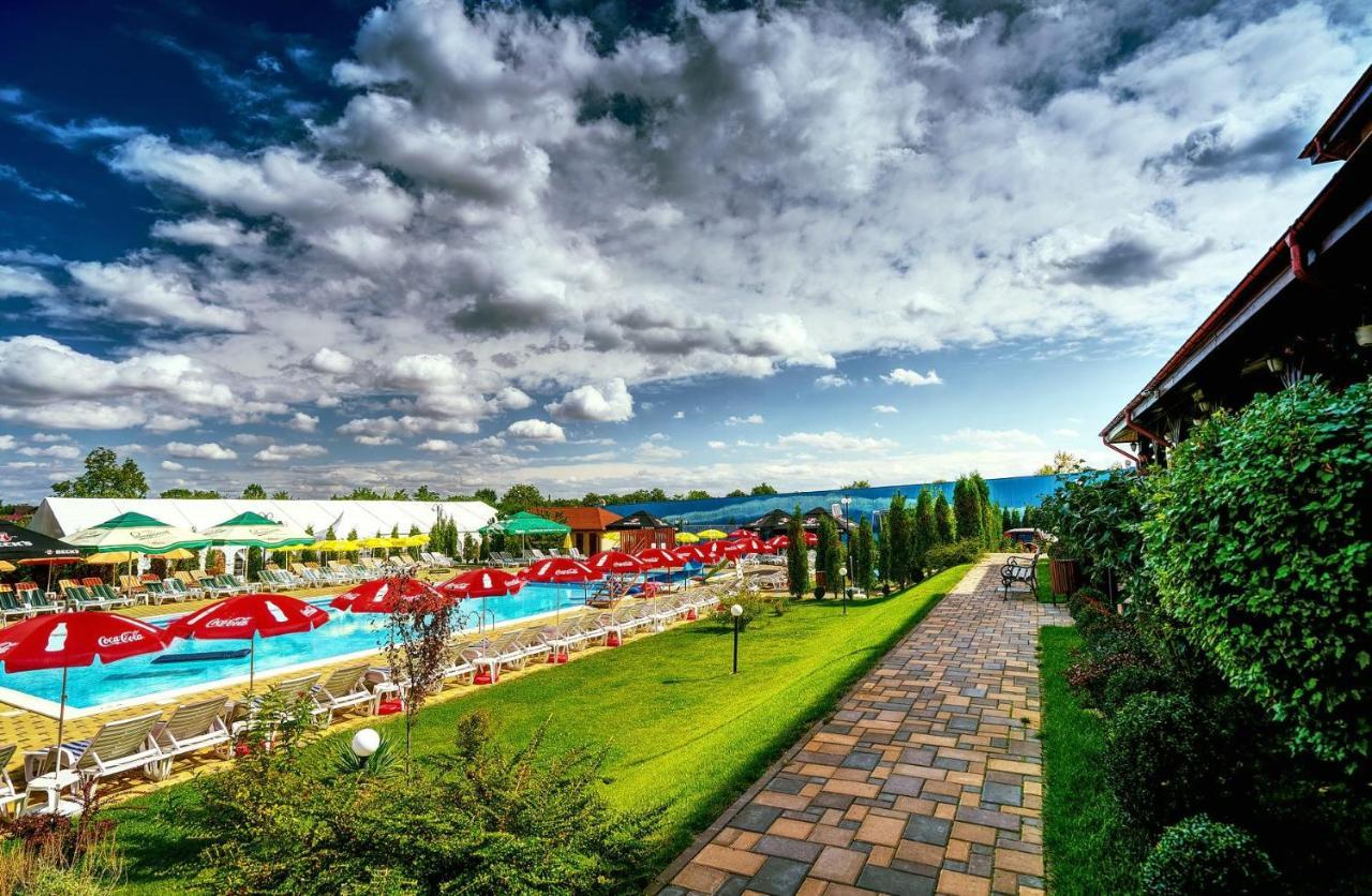 Aqua Party Hotel Victoria  Екстериор снимка