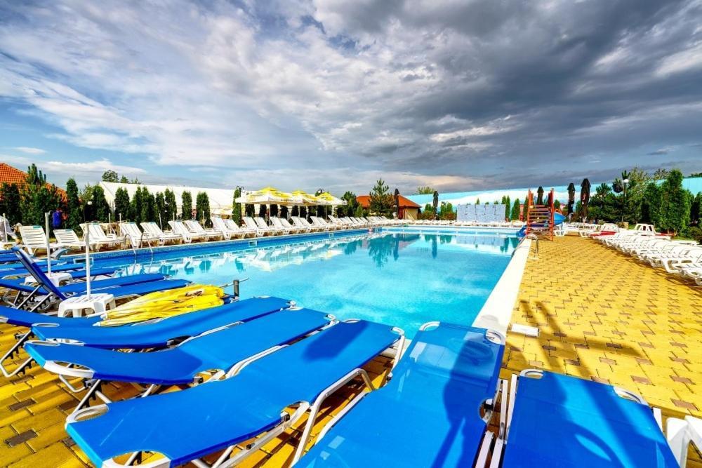 Aqua Party Hotel Victoria  Екстериор снимка